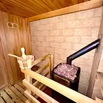 смерековий двір بيت للعطل *