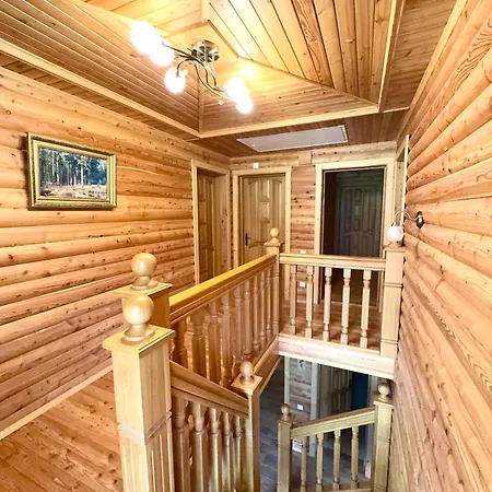 смерековий двір Tatil Evi