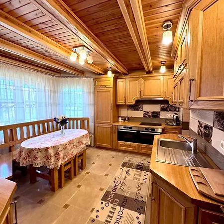 Tatil Evi смерековий двір Slavske