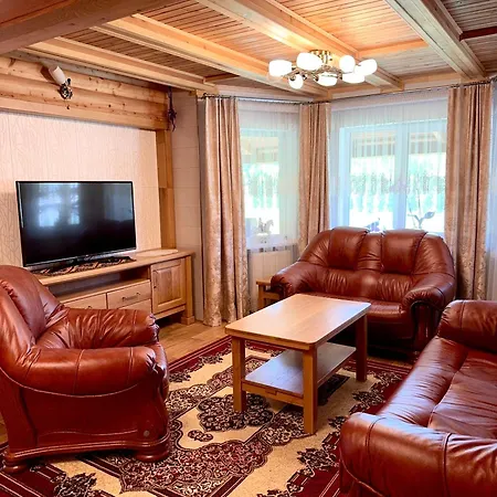 смерековий двір * Slavske