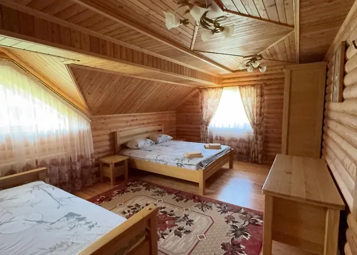 смерековий двір Slavske